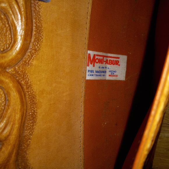 1970'S RARE MEXICAN TOOLED LEATHER AND NATURAL COWHIDE PURSE 12" X 10" - Picture 7 of 10